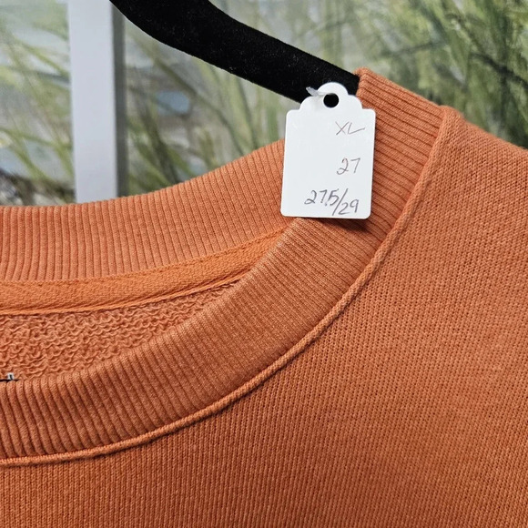 Custom decal sweatshirt size xl - Picture 2 of 3